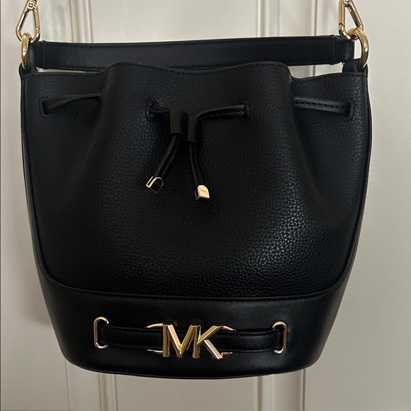 Michael Kors Black Bucket Bag with Gold Logo - Picture 1 of 2